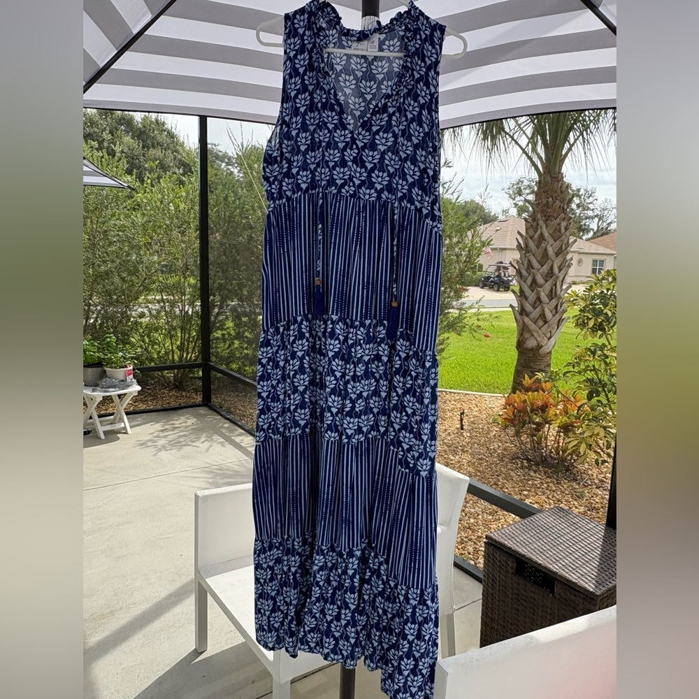 Elegant Blue Floral Maxi Dress
